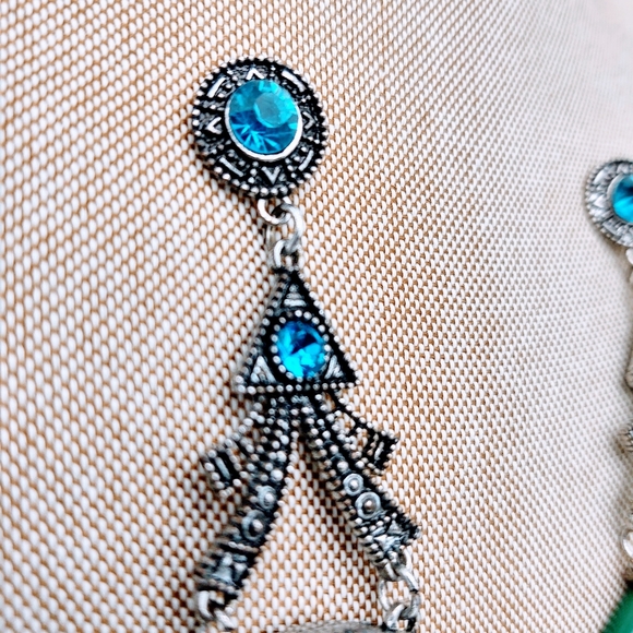 Stunning Earrings Express your Sence of Style - Picture 6 of 8